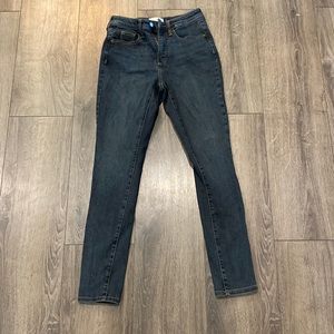 Double zero, skinny jeans, high rise